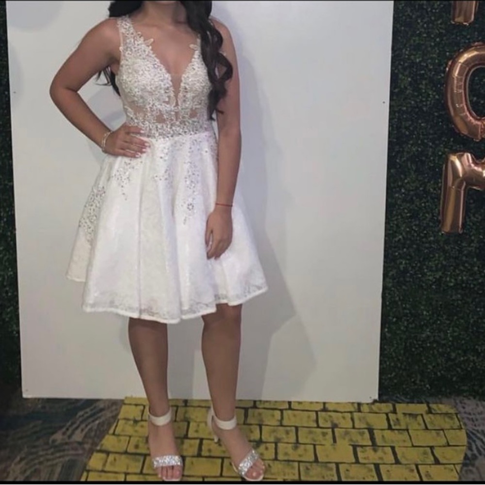 White Prom/Party Short Dress Size 2
